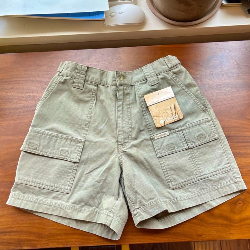 NWT Columbia Ripstop Cargo Short / Hiking Shorts